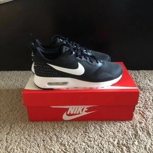 Nike Air Max Tavas